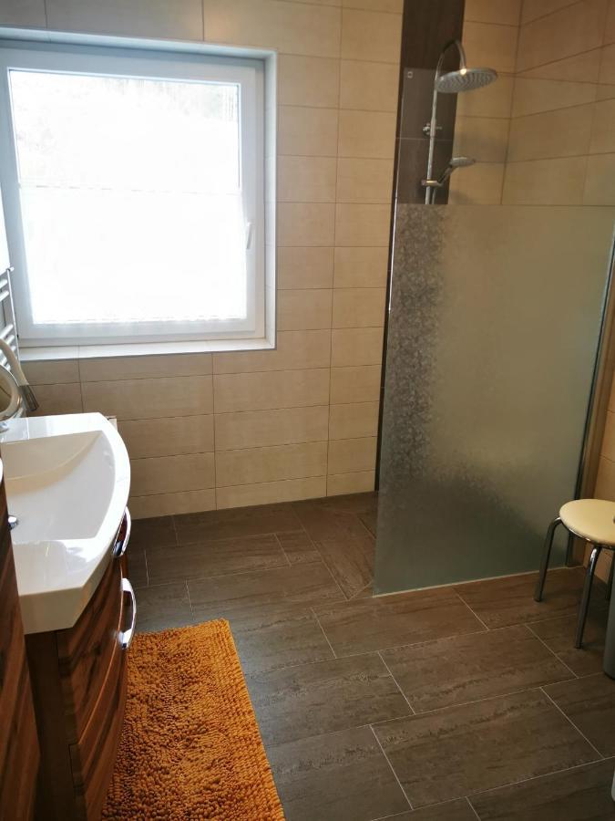 Panoramablick Exklusiv Appartement Villach Buitenkant foto