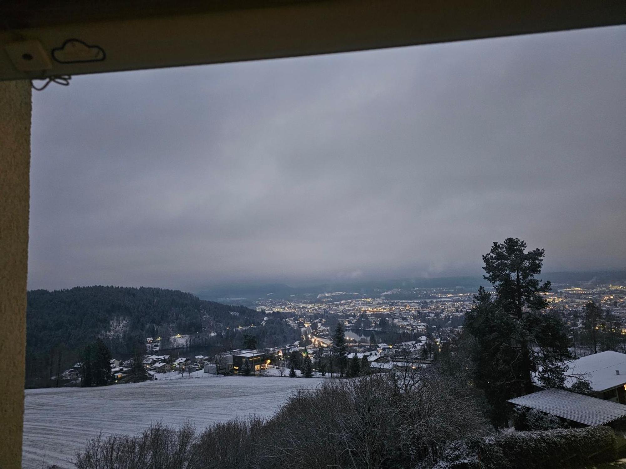 Panoramablick Exklusiv Appartement Villach Buitenkant foto